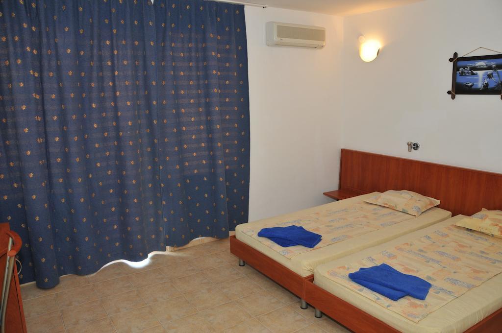 Siana Hotel Sveti Vlas Room photo